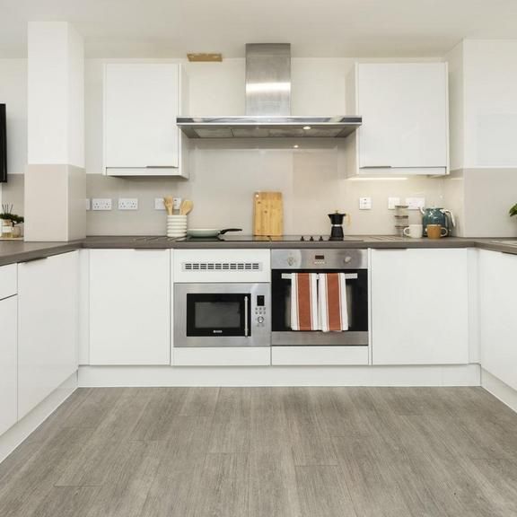 1 bedroom in a flat share to rent - Photo 1