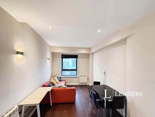 1 bedroom flat to rent - Photo 1