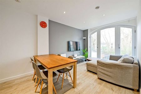 Modern one bedroom first floor apartment in Old Market. - Photo 3