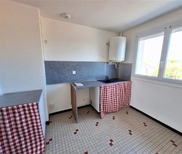 Location appartement 4 pièces - 64m² à St bonnet pres riom (63200) - Photo 2