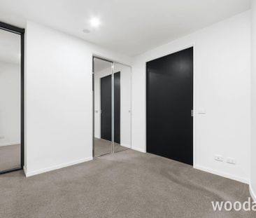 Modern Lifestyle Apartment in the Heart of Camberwell - Photo 2