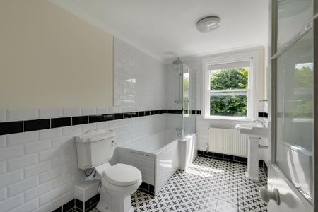 3 bedroom detached house to rent - Photo 5