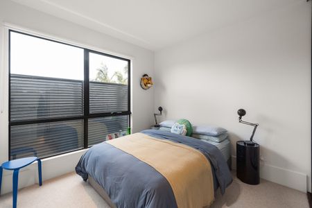 NEAR NEW TOWNHOUSE CLOSE TO DENDY PARK - Photo 3