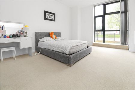 Durnsford Road, London, SW19 8LL - Photo 4