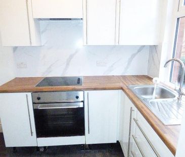 2 bedroom terraced house to rent - Photo 6