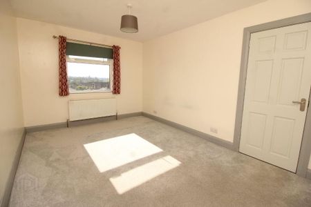 15 Monaville Close, Lisburn, BT28 2DG - Photo 5
