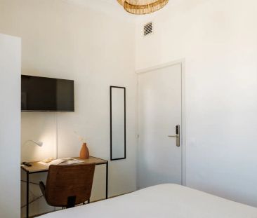 Room in a shared 4-bedroom apartment for rent in La Sagrada Família. - Photo 3