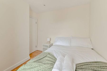 3 bedroom flat to rent - Photo 3