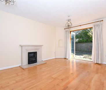 4 bedroom detached house to rent - Photo 4
