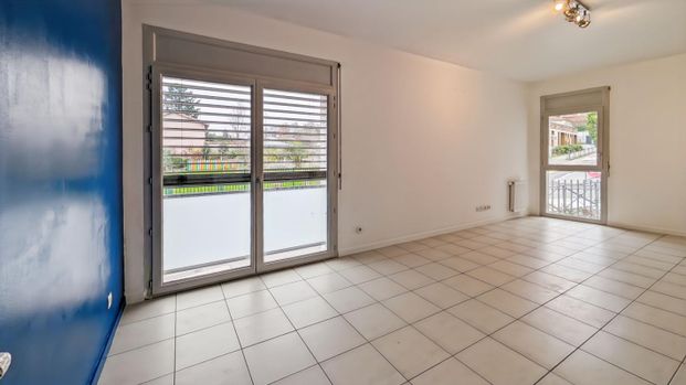 Location Appartement 2 pièces 57m² VENISSIEUX 69200 - Photo 1