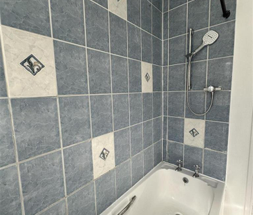 2 bedroom flat to rent - Photo 4 | Rentumo