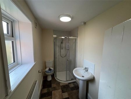 A delightful three bedroomed, stone built semi-detached property located in the popular town of Marske and within walking distance of the town centre. Large garden and off street parking. - Photo 5