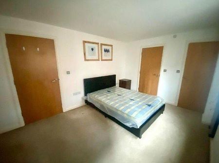 2 bedroom flat to rent - Photo 3