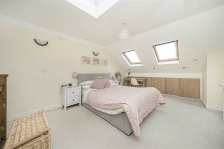 Stanley Gardens Road, Teddington, TW11 - Photo 3