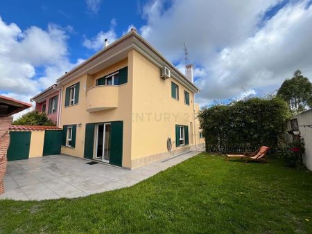 Tornada e Salir do Porto, Leiria District - Photo 3