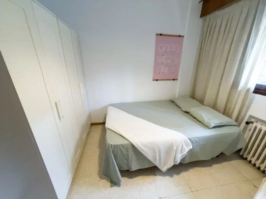 Calle Óscar Carvallo, Sevilla, Andalusia 41018 - Photo 1