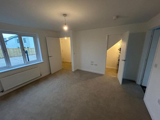 3 bedroom semi-detached house to rent - Photo 1