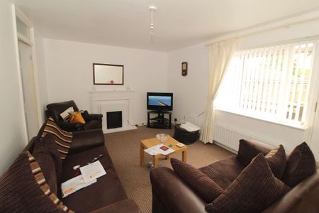 2 bed upper flat to rent in NE4 - Photo 3