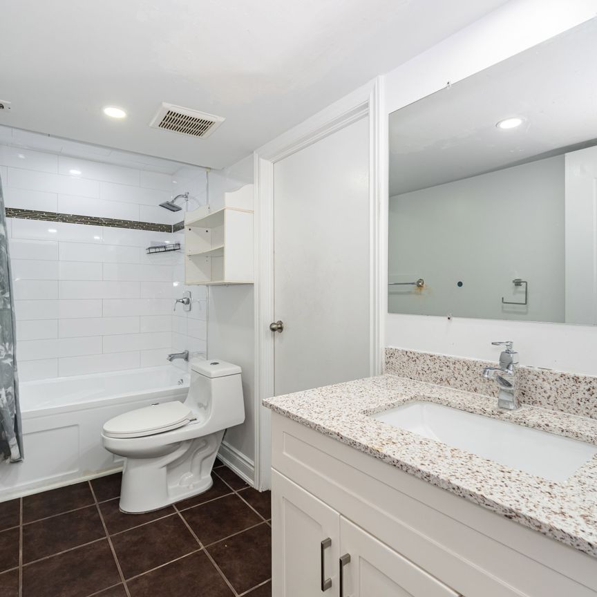 For Lease - 32 Mount Pleasant Drive Unit# 2, Brampton, Ontario - Photo 1