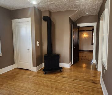 For Lease - 20812 Dalton Road, Georgina, Ontario - Photo 1