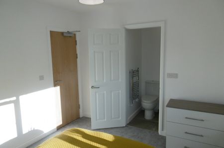 Room @ Anderson Crescent, Beeston, NG9 2PS - Photo 5