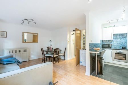 High Street, Guildford - 1 bedroomProperty for lettings - Seymours - Photo 3