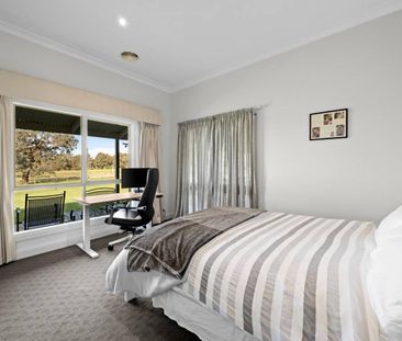 Luxurious Fully Furnished 4-Bedroom Home with Stunning Country Surr... - Photo 6