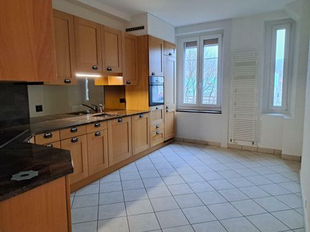Jacob-Brandt 4 - Magnifique appart 5 p 160 m2 rénové avec cachet - Photo 3