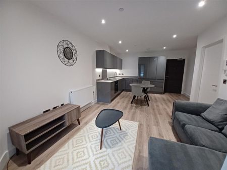 1 BED Apartment To rent - Photo 2