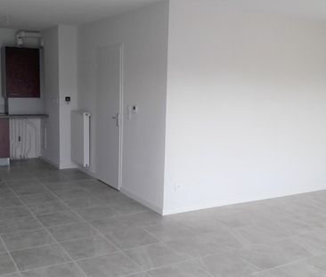 location Appartement T4 DE 82.8m² À CEPET - Photo 5