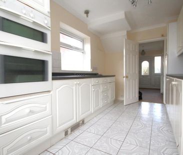 3 bedroom semi-detached house to rent - Photo 6