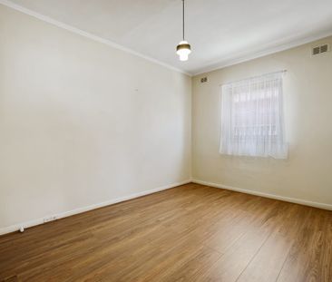 37 Hanson Rd, Woodville North SA 5012 - House For Rent | Domain - Photo 5