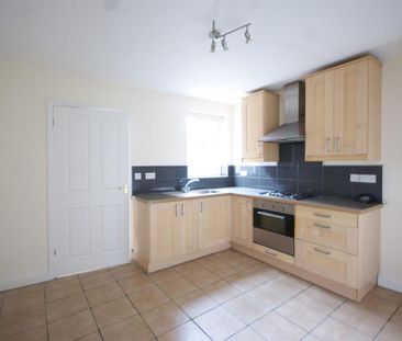 2 bedroom semi-detached house to rent - Photo 3