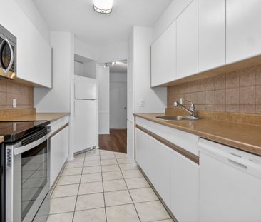 For Lease - 545 St Laurent Boulevard, Manor Park - Cardinal Glen an... - Photo 6