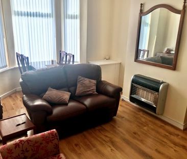 Room in a Shared House, Brideoak Street, M8 - Photo 2