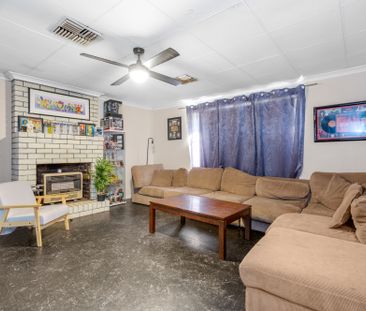 5 Bedroom Home In South Kalgoorlie Close To Amenities - Photo 2