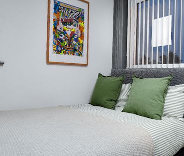 Bed 2, Borough Hotel, Great Crosshall Street, Liverpool. - Photo 3