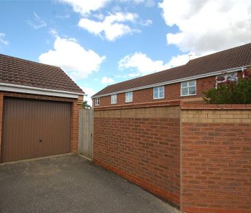 3 bedroom end of terrace house to rent - Photo 2