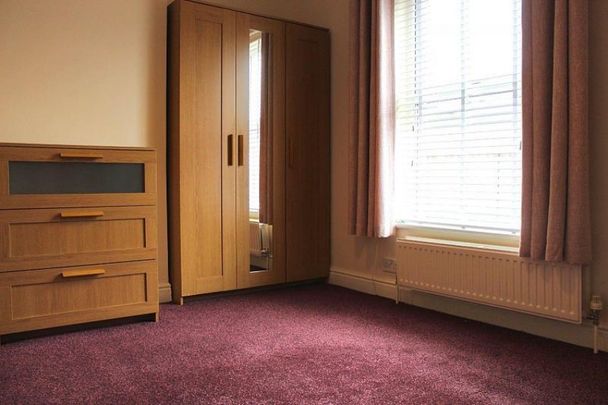 2 Bedroom Terraced Available Arranging tenancy - Photo 1