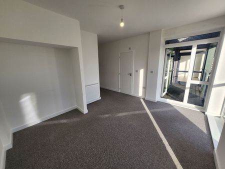 200 Stourbridge Road, Stourbridge, DY9 7BU - Photo 2