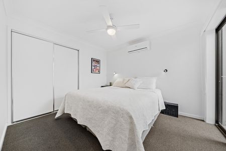 Comfort, Space & Convenience in the Heart of Hillcrest - Photo 5