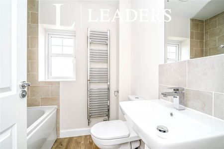 4 bedroom townhouse to rent Southern Cross, Wixams, Bedford, Bedfordshire, MK42 - Photo 5