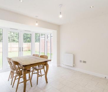 4 bedroom detached house to rent - Photo 6