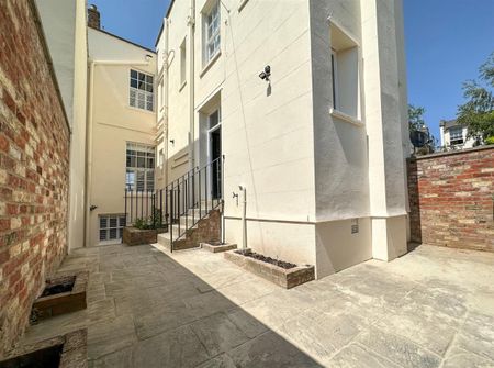 Portland Street, Cheltenham GL52 2NX - Photo 4