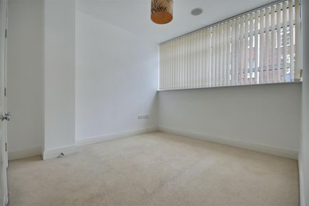 Quay House, Broad Street, Portsmouth - Photo 3