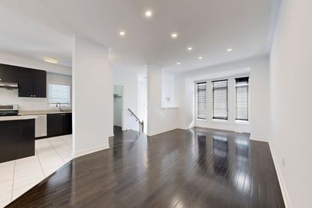 For Lease - 76 Rustle Woods Avenue, Markham, Ontario - Photo 4