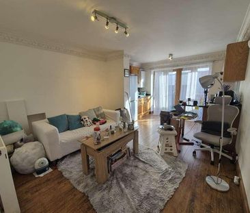 Edward Close, St Albans, AL1 - Photo 2