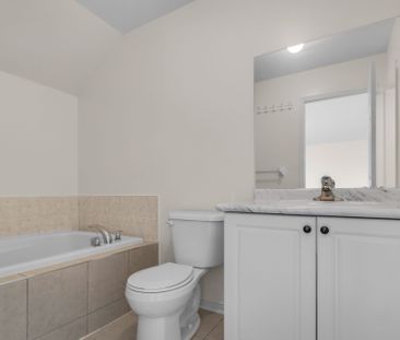 For Lease - 86 Ness Drive, Richmond Hill, Ontario - Photo 5