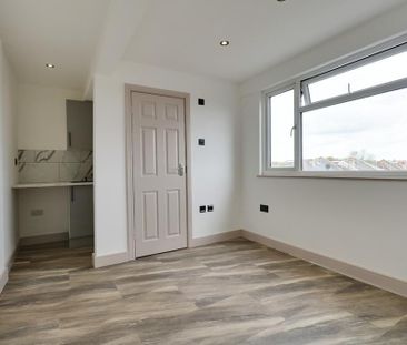 Studio to rent - Photo 6