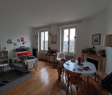 Location appartement 5 pièces 99 m² à Bourg-en-Bresse (01000) CENTR... - Photo 2